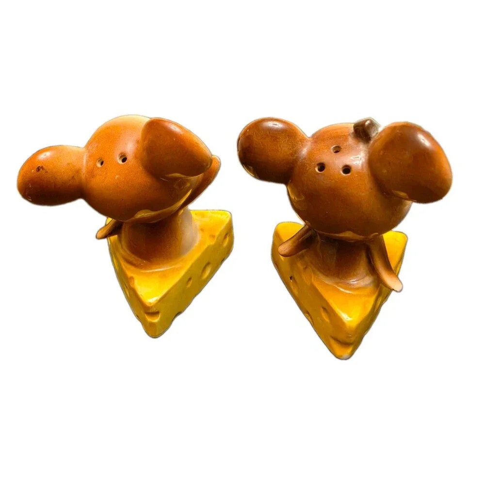 Vintage Mice Cheese Salt Pepper Shakers Japan Ceramic Hand Painted Cute